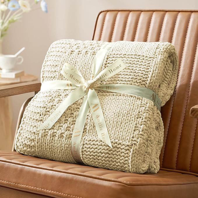 Amélie Home Knit Throw Blanket, Soft Chenille Cozy Breathable Checkered Chunky Decorative Blanket for Couch, Bed & Sofa, French-Inspired Lightweight Warm Gift for Women, Beige, 50"x60"