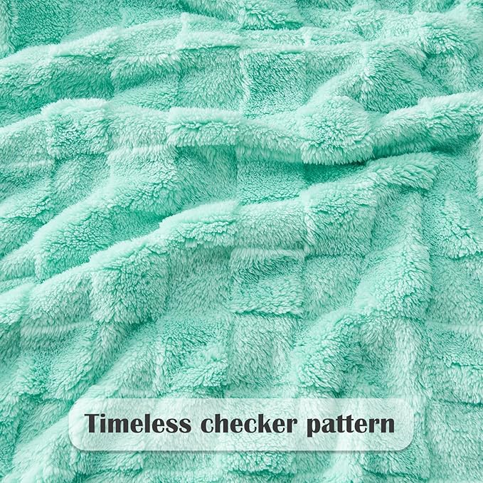 NEWCOSPLAY Super Soft Queen Blanket Aqua Premium Silky Flannel Fleece 3D Checkered Lightweight Bed Blanket All Season Use (Aqua Checkered, Queen(90"x90"))
