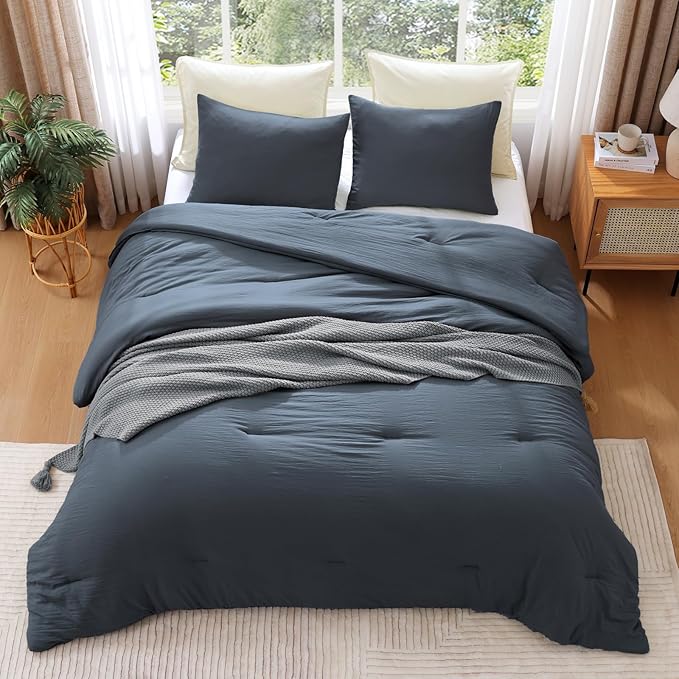 WRENSONGE King Size Comforter Set - 3 Pieces Blue Grey Comforter Prewashed Soft Lightweight for All Seasons,Fluffy Down Alternative Comforter King Size with 2 Pillow Shams