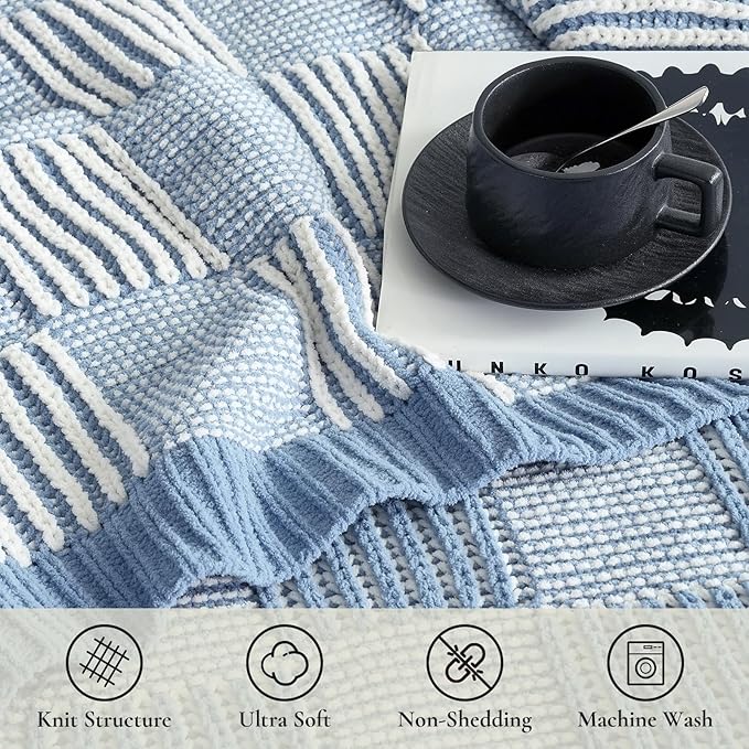 Amélie Home Knit Throw Blanket, Soft Chenille Cozy Breathable Pineapple Chunky Decorative Blanket for Couch, Bed & Sofa, French-Inspired Lightweight Warm Gift for Women, Washed Blue, 60"x80"