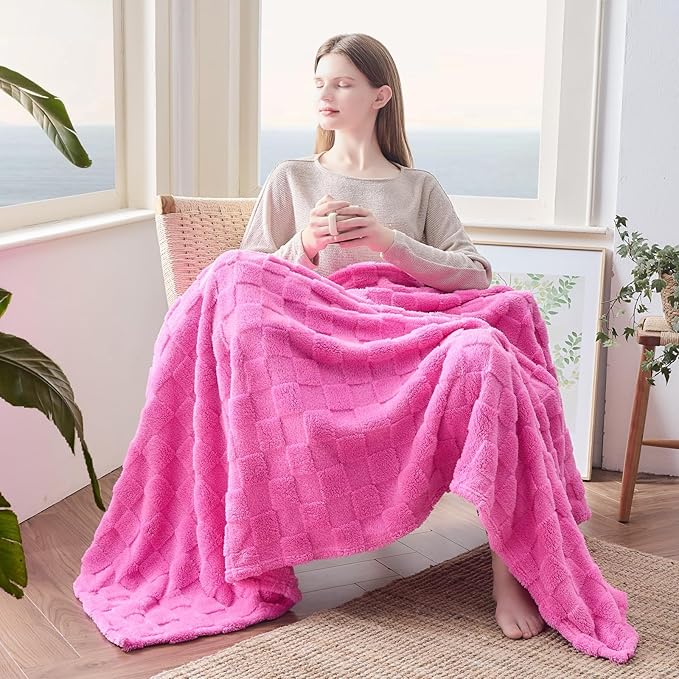 NEWCOSPLAY Super Soft Throw Blanket Hot Pink Premium Silky Flannel Fleece 3D Checkered Lightweight Bed Blanket All Season Use (Hot Pink Checkered, Throw(50"x70"))