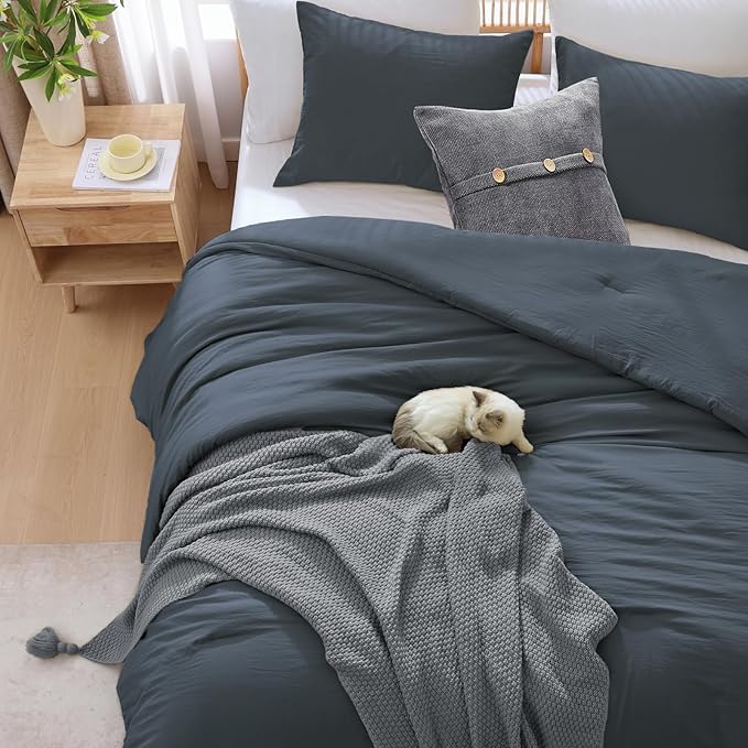 WRENSONGE Queen Comforter Set - 3 Pieces Prewashed Blue Grey Comforter Soft Lightweight for All Seasons,Down Alternative Comforters Queen Size with 2 Pillow Shams