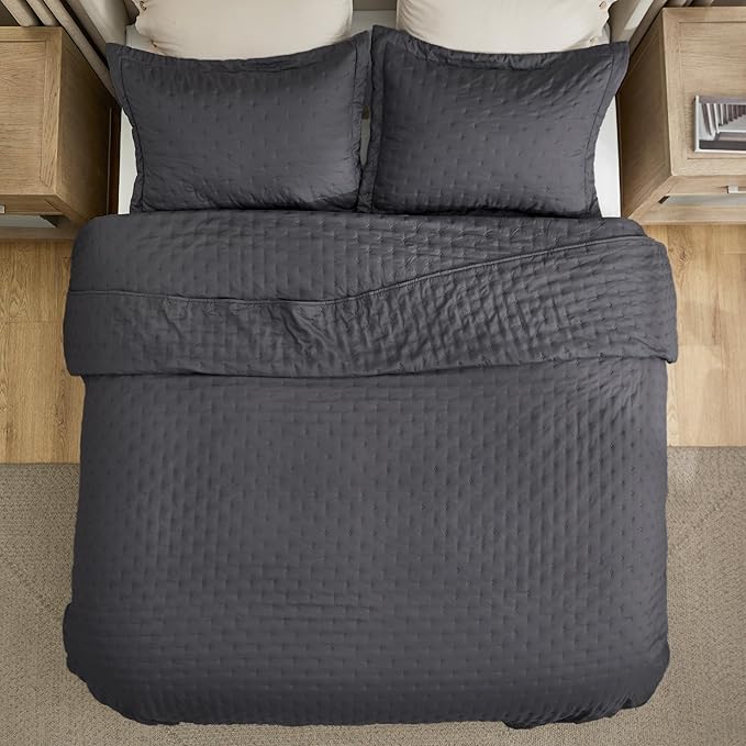 Bedsure California King Quilt - Charcoal Bedspread California King Size & Lightweight Comforter, Modern Coverlet with Clover Pattern, Ultra Soft All-Season Bedding, 111x106 Inches | Stitch-Free Quilting, Ultra Soft, Lightweight, Machine Washable, Pet-F...