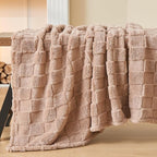 NEWCOSPLAY Super Soft Throw Blanket Taupe Premium Silky Flannel Fleece 3D Checkered Lightweight Bed Blanket All Season Use (Taupe Checkered, Throw(50"x70"))