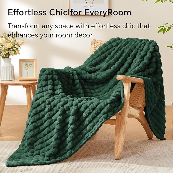 BEDELITE Emerald Green Throw Blanket for Couch and Bed- Super Soft and Warm 3D Checkered Fluffy Fuzzy Fleece Blanket, Luxurious Plush Cozy Blanket for Room Decor Spring, 50x60 inches