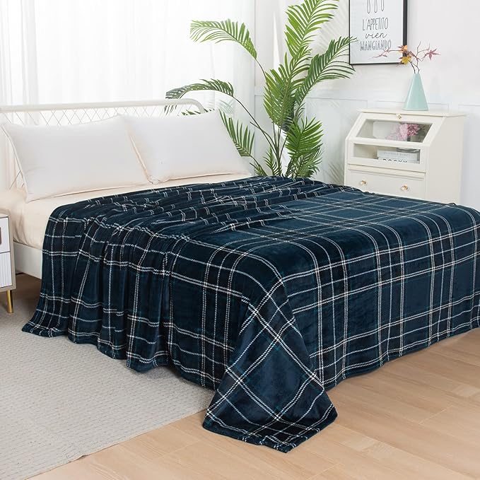 Elegant Comfort Luxury Velvety Feel Blanket, All-Season Lightweight Blanket, Ultra Plush, Soft, Cozy-Fuzzy Flannel Fleece for Couch, Sofa, Bed, Travel, Plaid Design, Full/Queen, Navy