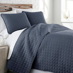 Southshore Fine Living, Inc. Oversized Bedding Quilt, Lightweight Bedding, Twin XL Bedspread, Soft Coverlet 2-Piece Set with One Matching Quilted Pillow Sham, All Season Twin/XL Quilt Set, Navy Blue