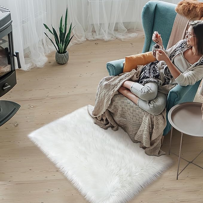 Sheepskin Faux Fur Rug, 2x3 White Fur Rug for Bedroom Small Area Throw Fluffy Fuzzy Carpet for Living Room Luxury Decor Washable Soft Shag Mats for Kids Room Nursery Dorm Bedside