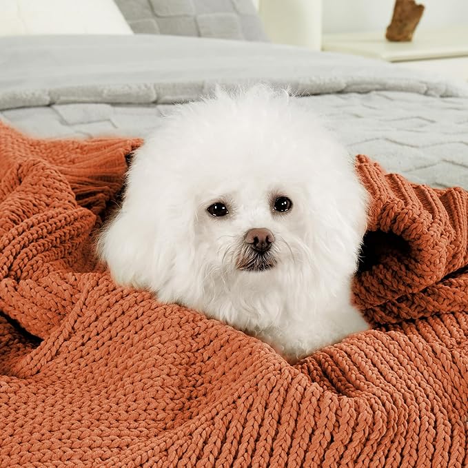Amélie Home Knit Throw Blanket, Soft Chenille Cozy Breathable Chevron Chunky Decorative Blanket for Couch, Bed & Sofa, French-Inspired Lightweight Warm Gift for Women, Orange, 50"x60"