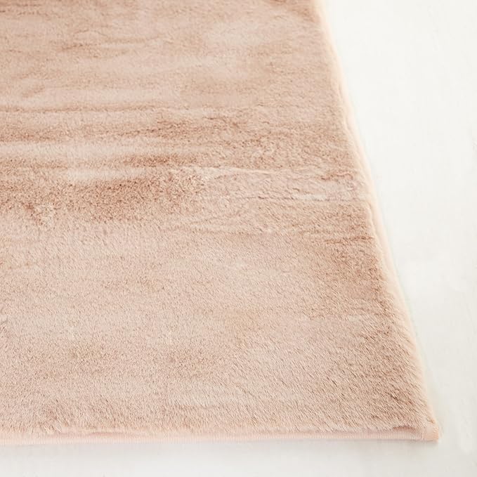 SAFAVIEH Washable Rug Faux Rabbit Fur Shag Collection - 6' x 9', Beige, Slip Resistant & Easy Cleaning, Ideal for Living Room, Bedroom, Kids Playroom, Nursery, Dining Space (FRF976B)