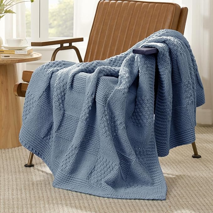 Amélie Home Knit Throw Blanket, Soft Chenille Cozy Breathable Checkered Chunky Decorative Blanket for Couch, Bed & Sofa, French-Inspired Lightweight Warm Gift for Women, Washed Blue, 50"x60"