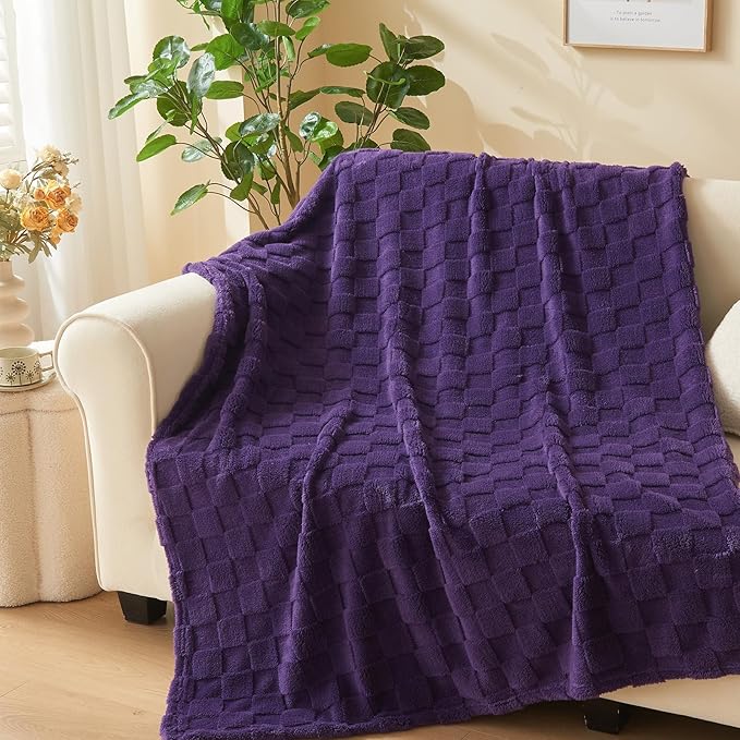 NEWCOSPLAY Super Soft Queen Blanket Purple Premium Silky Flannel Fleece 3D Checkered Lightweight Bed Blanket All Season Use (Purple Checkered, Queen(90"x90"))