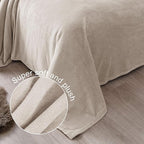 Exclusivo Mezcla Fleece Blanket Twin Size for Bed, Super Soft and Warm, All Season, Cozy, Plush, Lightweight, 60x80 Inches Camel