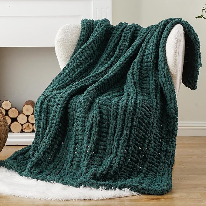 Battilo Christmas Green Throw Blanket for Couch, Chunky Knit Throw Blanket, Super Soft Warm Cozy Chenille Throw Blanket for Bed, Sofa, Living Room, Christmas Decor, 50"x60"