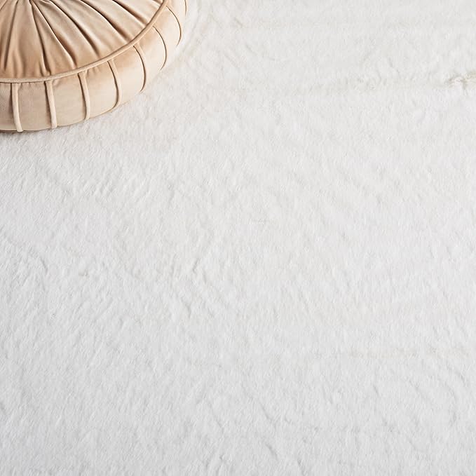 SAFAVIEH Washable Rug Faux Rabbit Fur Shag Collection - 6' x 9', Off-White, Slip Resistant & Easy Cleaning, Ideal for Living Room, Bedroom, Kids Playroom, Nursery, Dining Space (FRF976A)