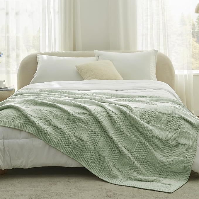 Amélie Home Knit Throw Blanket, Soft Chenille Cozy Breathable Checkered Chunky Decorative Blanket for Couch, Bed & Sofa, French-Inspired Lightweight Warm Gift for Women, Sage Green, 50"x60"