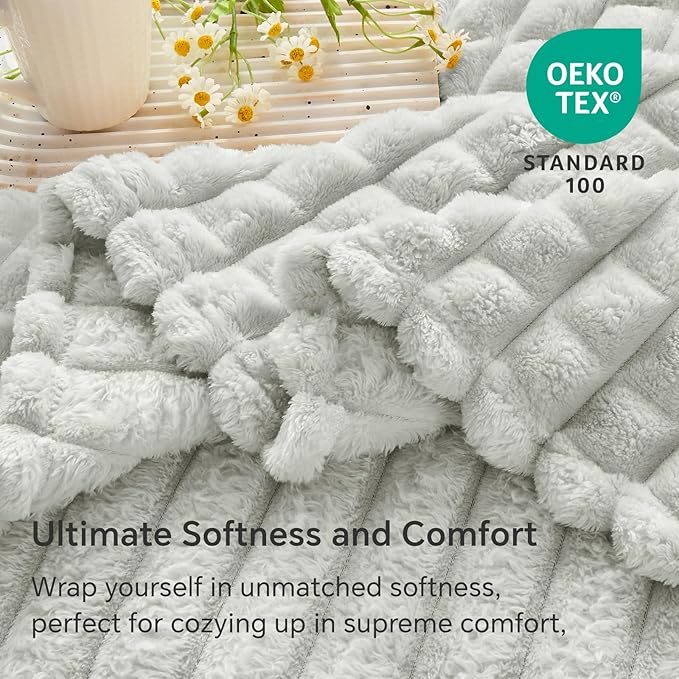 BEDELITE Light Grey Throw Blanket for Couch and Bed- Super Soft and Warm 3D Checkered Fluffy Fuzzy Fleece Blanket, Luxurious Plush Cozy Blanket for Room Decor Fall and Winter, 50x60 inches
