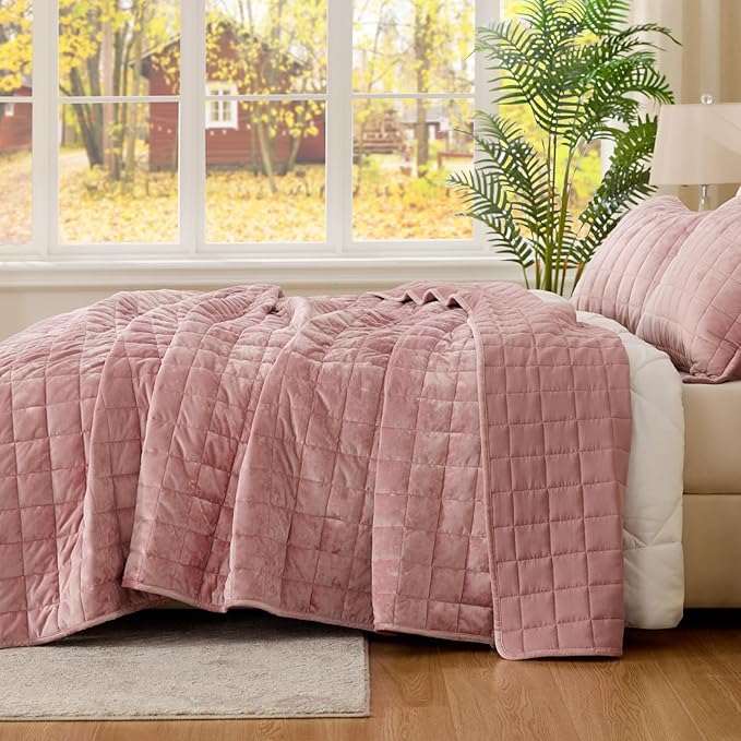 BEDELITE Velvet Quilt Set King Size - Luxury Velvet Comforter Bedding Set 3 Pieces, Lightweight Soft Cozy Rose Pink Oversized Bedspread Coverlet for All Seasons with 2 Pillow Shams