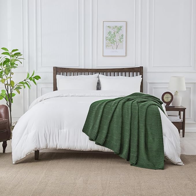 Douceur Christmas Green Throw Blanket for Bed, Soft Cozy Lightweight Stripe Pattern Knitted Throw Blanket for Sofa, Living Room Gift, 60"X80"