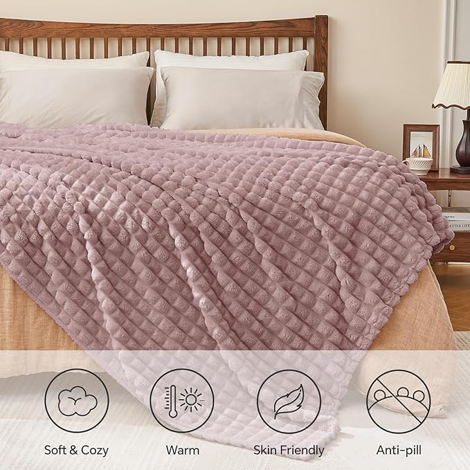 BEDELITE Berry Purple Throw Blanket for Couch and Bed- Super Soft and Warm 3D Checkered Fluffy Fuzzy Fleece Blanket, Luxurious Plush Cozy Blanket for Room Decor Spring, 50x60 inches