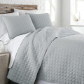 Southshore Fine Living, Inc. Oversized Bedding Quilt, Lightweight Bedding, Twin XL Bedspread, Soft Coverlet 2-Piece Set with One Matching Sham, All Season Twin/XL Quilt Set, Harbor Mist Blue