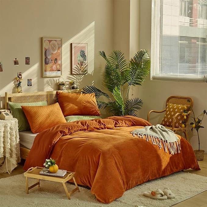 CLOTHKNOW Burnt Orange Full Size Comforter Sets Velvet Bedding Comforter Sets Soft Caramel Orange Comforter with 2 x Pillow Cases