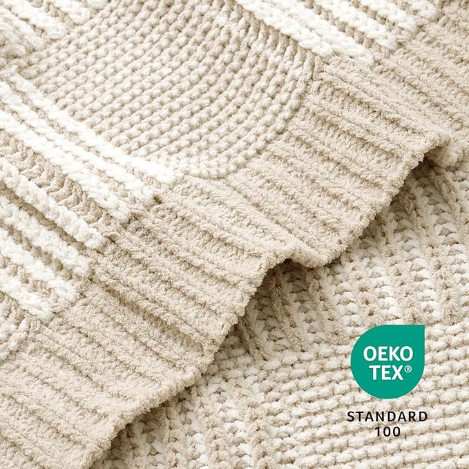 Amélie Home Knit Throw Blanket, Soft Chenille Cozy Breathable Pineapple Chunky Decorative Blanket for Couch, Bed & Sofa, French-Inspired Lightweight Warm Gift for Women, Beige, 60"x80"