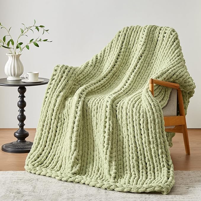 Negwoo Chunky Knit Throw Blanket, 60''*80'' Knitted Throw Chenille Yarn for Bed Couch, Handmade Light Green Crochet Big Thick Blanket, Machine Washable Cute Comfy Blanket for Home Decor