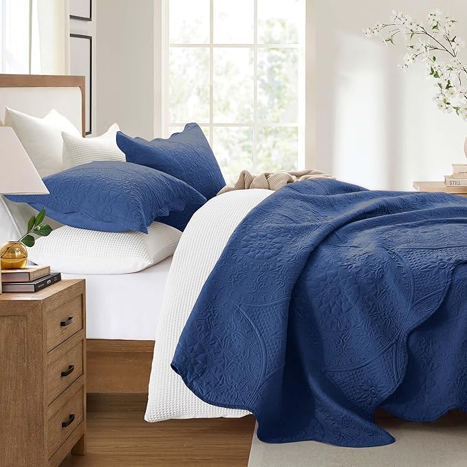 IR Imperial Rooms 10 Pack Twin Quilt Bedding Set (68" x 86") - Bulk Wholesale for Hotels, Guest Bedroom & Airbnbs - Lightweight Microfiber Reversible Floral Embossed Quilts Bedspreads (Navy)