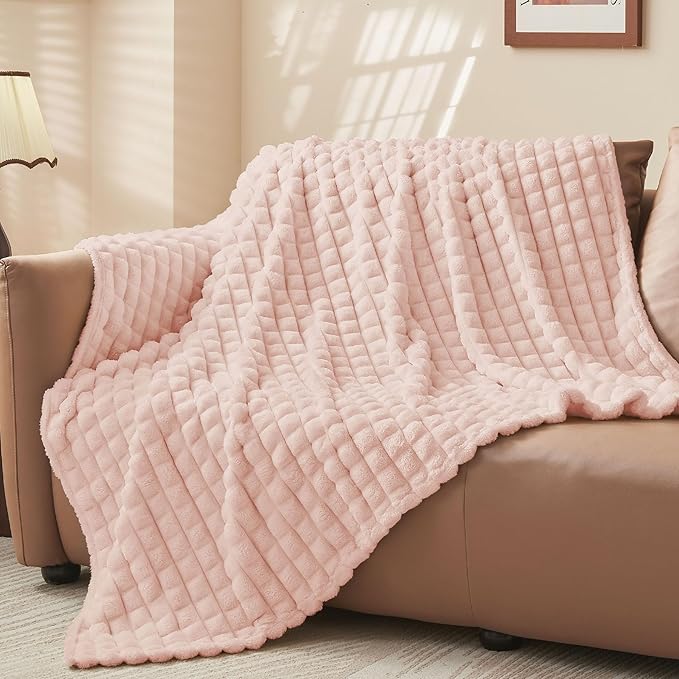 BEDELITE Pink Throw Blanket for Couch and Bed- Super Soft and Warm 3D Checkered Fluffy Fuzzy Fleece Blanket, Luxurious Plush Cozy Blanket for Room Decor Fall and Winter, 50x70 inches