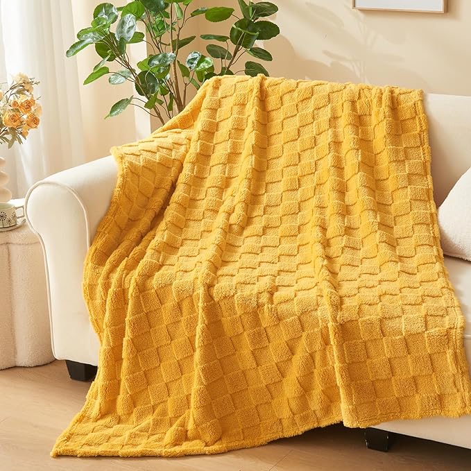 NEWCOSPLAY Super Soft Queen Blanket Mustard Yellow Premium Silky Flannel Fleece 3D Checkered Lightweight Bed Blanket All Season Use (Mustard Yellow Checkered, Queen(90"x90"))