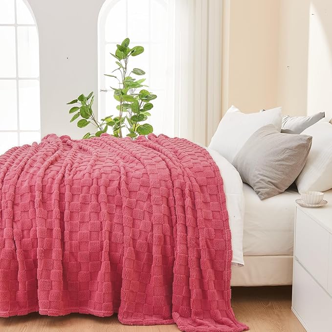 NEWCOSPLAY Super Soft Throw Blanket Coral Pink Premium Silky Flannel Fleece 3D Checkered Lightweight Bed Blanket All Season Use (Coral Pink Checkered, Throw(50"x70"))