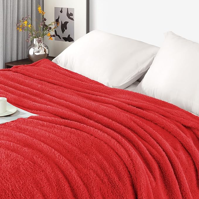 Exclusivo Mezcla Fleece King Size Bed Blanket, Ultra Soft, Lightweight and Fuzzy Red Blanket for Women, Home Decor, 90x104 Inches