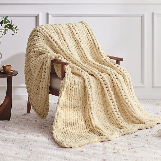 Negwoo Chunky Knit Throw Blanket, 40''*50'' Knitted Throw Chenille Yarn for Bed Couch, Handmade Oatmeal Crochet Big Thick Blanket, Machine Washable Cute Comfy Blanket for Home Decor