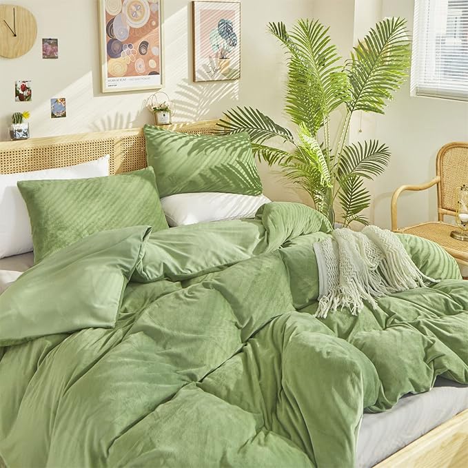 Cottonight Sage Velvet Comforter Set Full Light Green Fluffy Flannel Bedding Set Winter Plush Blanket Quilts Soft Thick Warm Grass Green Comforter Set for Women Men Full Bed