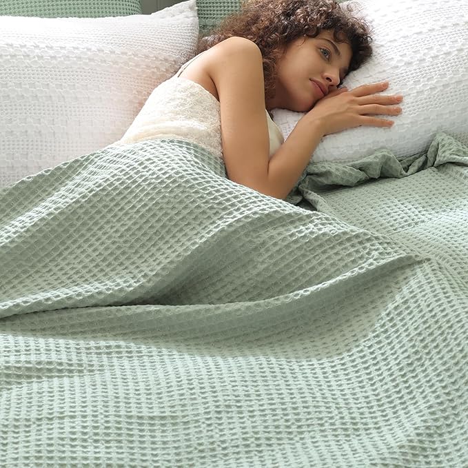 PHF Ultra Soft Waffle Weave Blanket King Size 104"x 90"- Washed Lightweight Breathable Cozy Woven Blanket for Bed - Aesthetic Decor for Couch Bedding Sofa Home Car - Sage Green/Mint Green