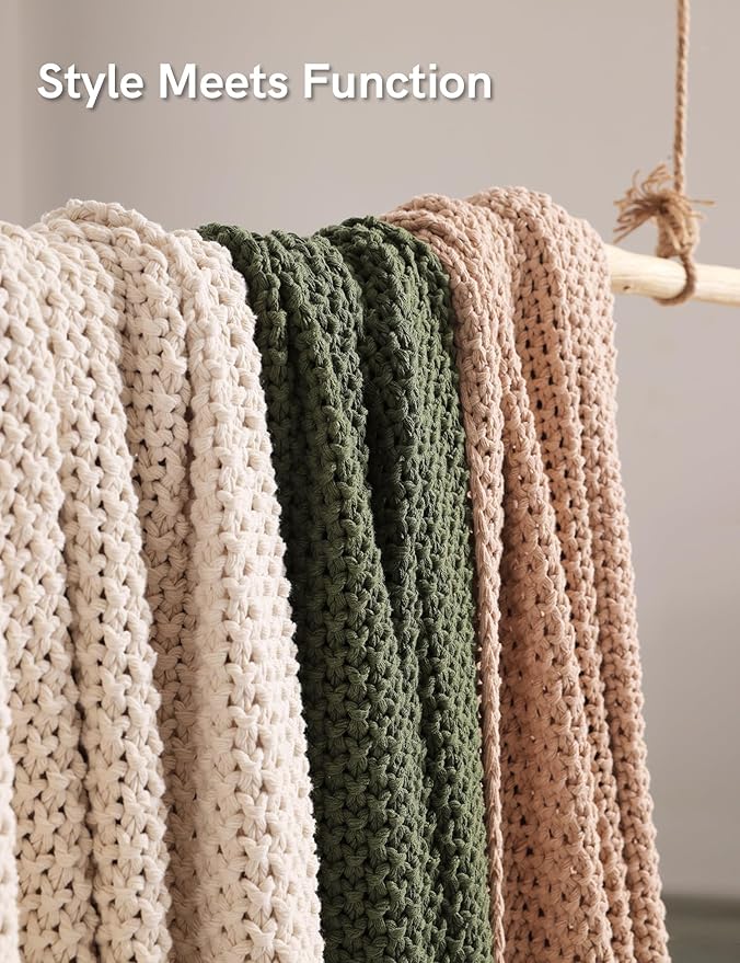 YnM Chunky Cotton Knit Throw Blanket, Cable Knit Throws for Bed Couch Sofa, Comfy & Relaxing, Decorative Piece for Farmhouse Modern Boho Rustic Scandinavian Chic Vibe, Pine Green 40x50 Inches