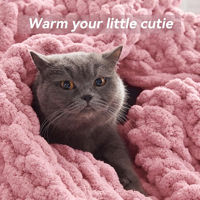 Negwoo Chunky Knit Throw Blanket, 30''*40'' Knitted Throw Chenille Yarn for Bed Couch, Handmade Light Pink Crochet Big Thick Blanket, Machine Washable Cute Comfy Blanket for Home Decor