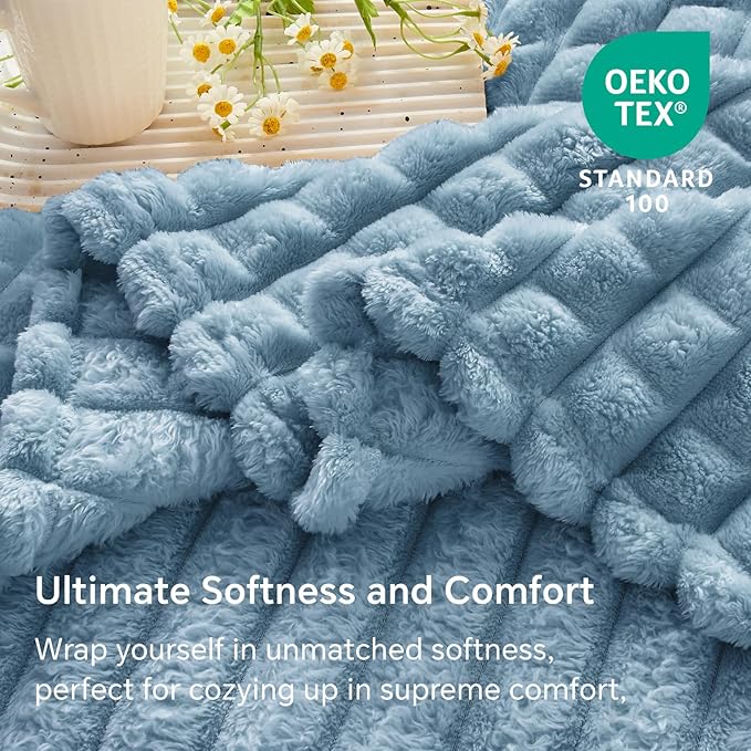 BEDELITE Blue Throw Blanket Twin Size for Bed- Super Soft and Warm 3D Checkered Fluffy Fuzzy Fleece Blanket, Luxurious Plush Cozy Blanket for Room Decor Fall and Winter, 60x80 inches