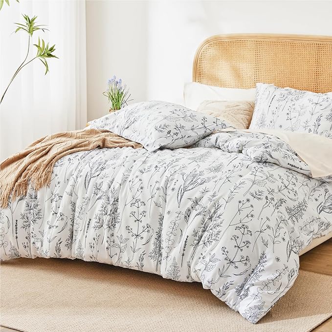 Love's cabin White King Size Comforter Set - King Comforter Set, 3 Pieces Cute Floral Bedding Sets for All Seasons,1 Soft Reversible Botanical Flowers Comforter and 2 Pillow Shams