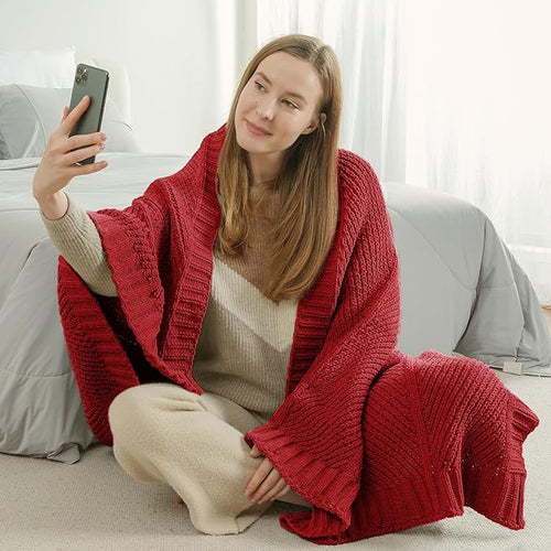 Amélie Home Knit Throw Blanket, Soft Chenille Cozy Breathable Chevron Chunky Decorative Blanket for Couch, Bed & Sofa, French-Inspired Lightweight Warm Gift for Women, Christmas Red, 50"x60"