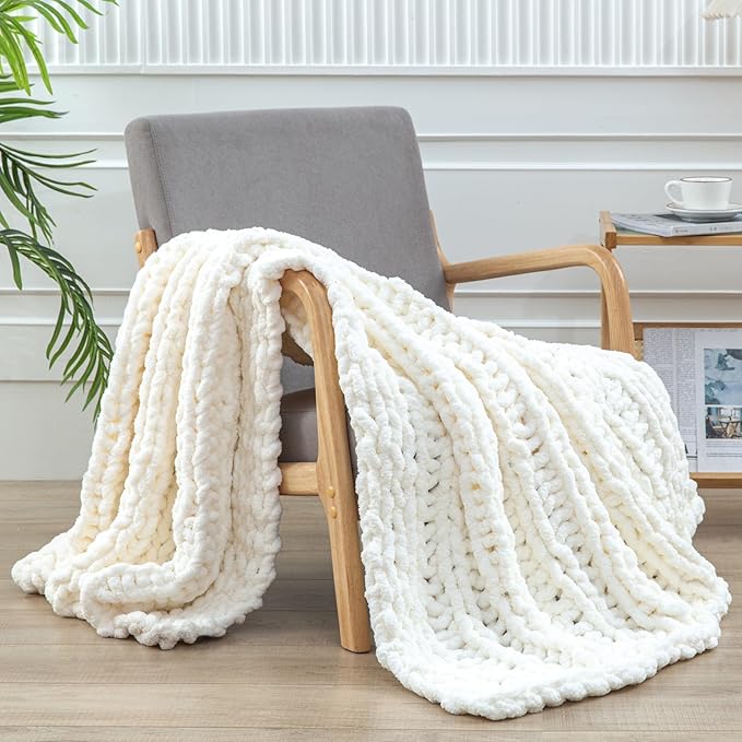 WESHIONGOO Chunky Knit Blanket Throw 40"×60" Knitted Throw Blankets for Couch Bed Fluffy Soft Blanket with Jumbo Chenille Yarn Thick 100% Handmade (Cream White, Medium Size Throw)