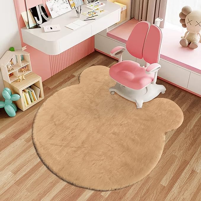 Bear Shaped Area Rug 4 x 4 Feet Cute Kids Rugs for Bedroom Aesthetic Soft Furry Faux Rabbit Fur Rug for Nursery Teen Girls Kids Room Playroom Home Decor Fuzzy Classroom Carpet
