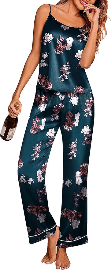 Ekouaer Women Silk Satin Pajamas Sleeveless Pjs Set 2 Piece Summer Loungewear Sleepwear with Pockets S-XXL