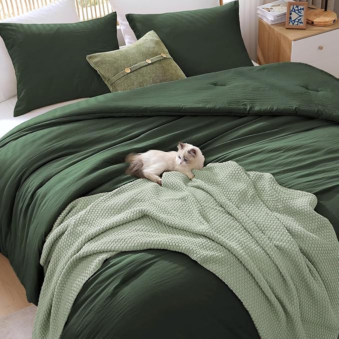 WRENSONGE Twin/Twin XL Comforter Set - 2 Pieces Deep Forest Comforter Prewashed Soft Lightweight for All Seasons,Fluffy Down Alternative Twin XL Comforter with 1 Pillow Sham