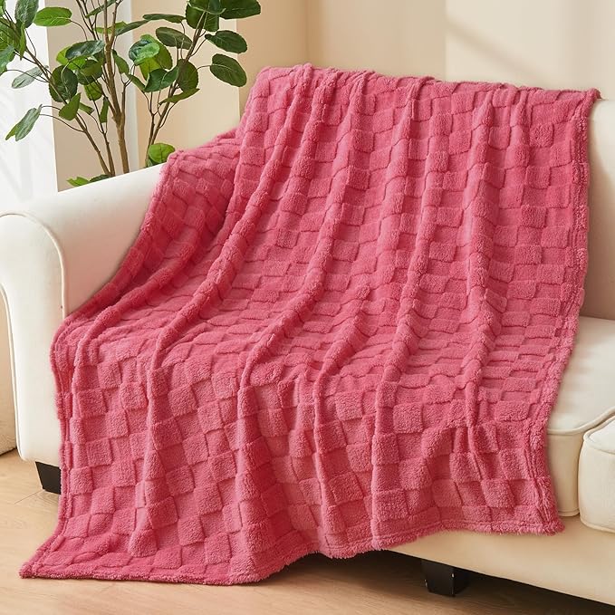 NEWCOSPLAY Super Soft Queen Blanket Coral Pink Premium Silky Flannel Fleece 3D Checkered Lightweight Bed Blanket All Season Use (Coral Pink Checkered, Queen(90"x90"))