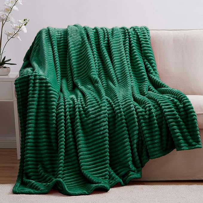 Nestl Blanket for Bed - Cozy Warm Fuzzy Blankets for Women (05 - Hunter Green, Queen (90" x 90"))