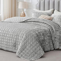 BEDELITE Velvet Quilt Set King Size - Luxury Velvet Comforter Bedding Set 3 Pieces, Lightweight Soft Cozy Shiny Light Grey Oversized Bedspread Coverlet for All Seasons with 2 Pillow Shams