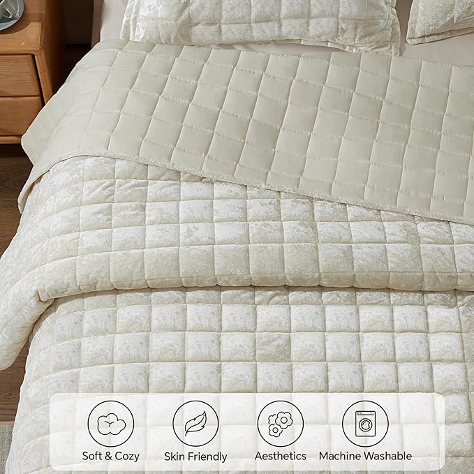 BEDELITE Velvet Quilt Set King Size - Luxury Velvet Comforter Bedding Set 3 Pieces, Lightweight Soft Cozy Shiny Cream White Oversized Bedspread Coverlet for All Seasons with 2 Pillow Shams