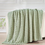 NEWCOSPLAY Super Soft King Blanket Green Premium Silky Flannel Fleece 3D Waffle Checkered Lightweight Bed Blanket All Season Use (Sage Green, King(90"x110"))